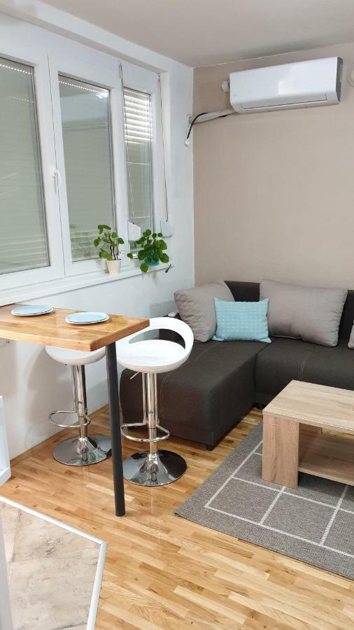 Apartments In City Center Kumanovo Esterno foto