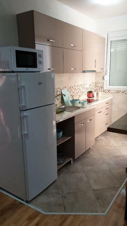 Apartments In City Center Kumanovo Esterno foto