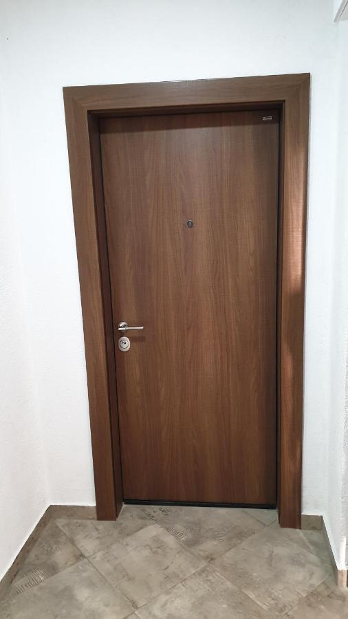 Apartments In City Center Kumanovo Esterno foto