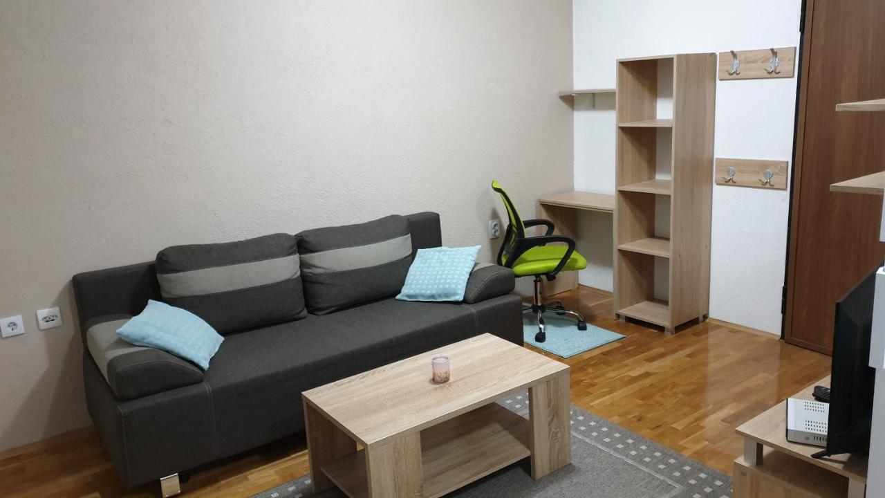 Apartments In City Center Kumanovo Esterno foto