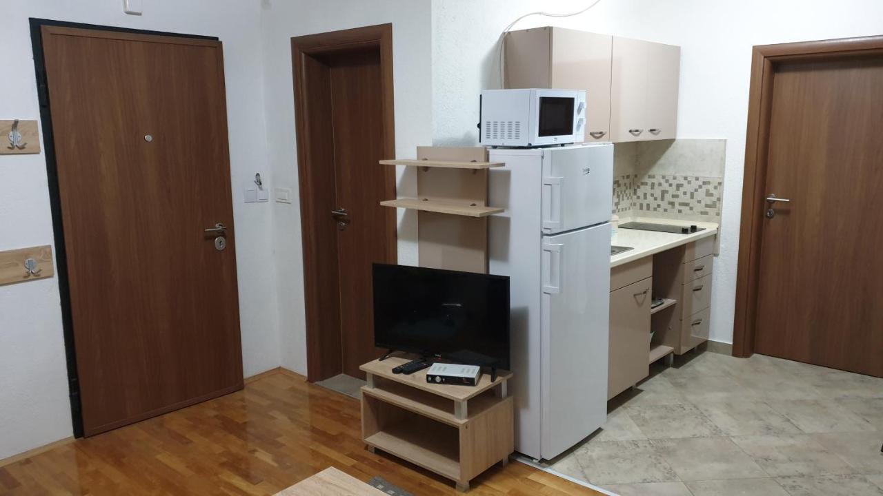 Apartments In City Center Kumanovo Esterno foto